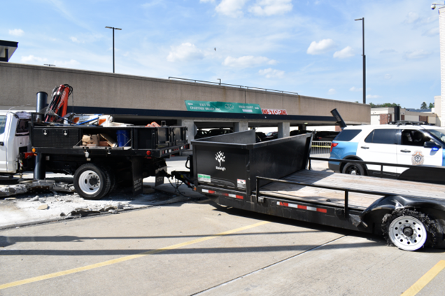 Photo of city truck and trailer